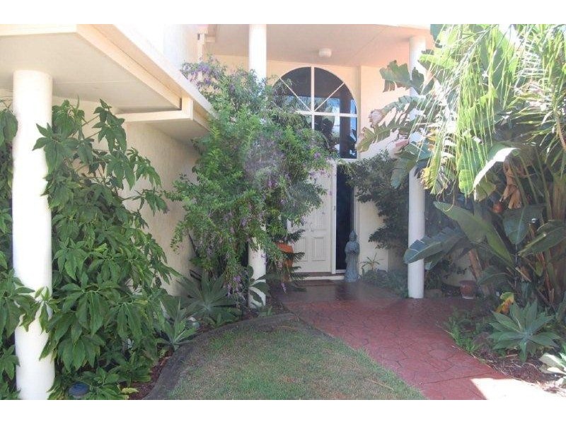 21 Midnight Court, Runaway Bay QLD 4216