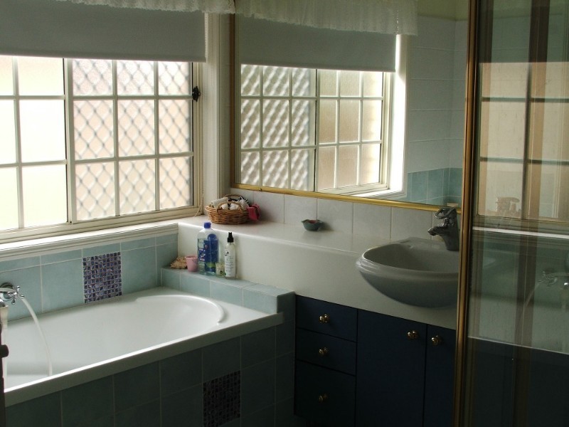 2 Ramada Place, Highland Park QLD 4211