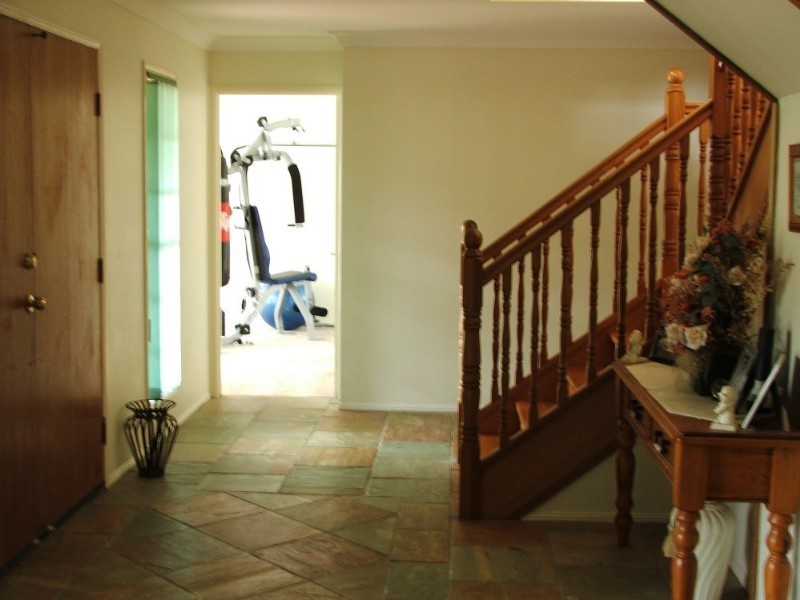 2 Ramada Place, Highland Park QLD 4211