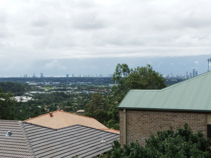 2 Ramada Place, Highland Park QLD 4211