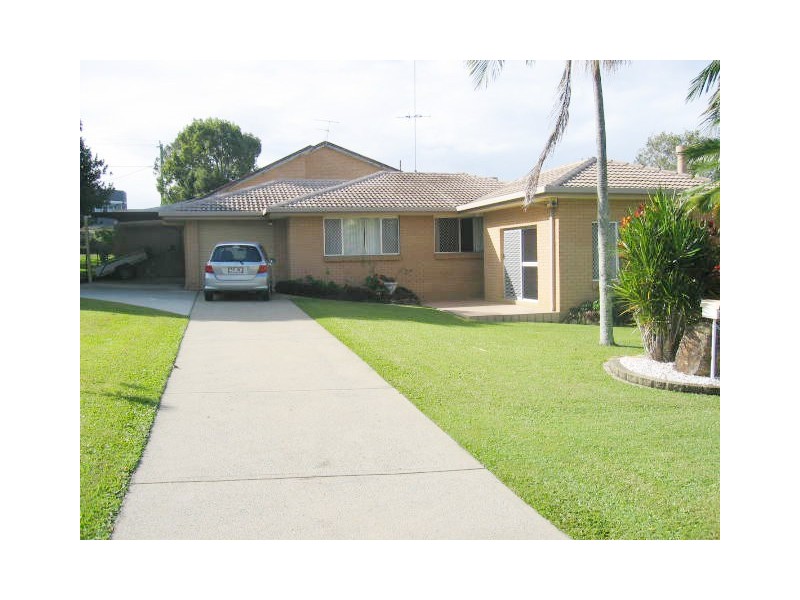 33 Inveray Avenue, Benowa QLD 4217