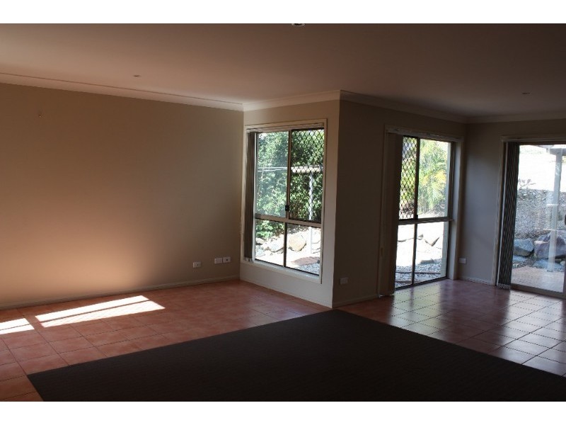 1/78 Kincaid Drive, Highland Park QLD 4211