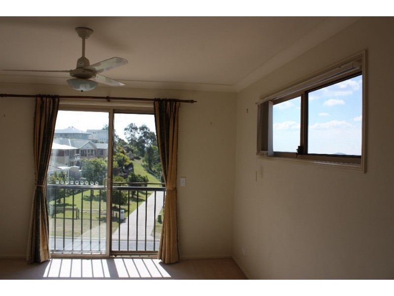 1/78 Kincaid Drive, Highland Park QLD 4211