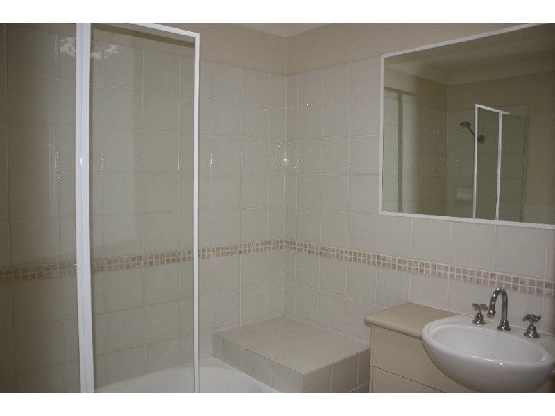 1/78 Kincaid Drive, Highland Park QLD 4211