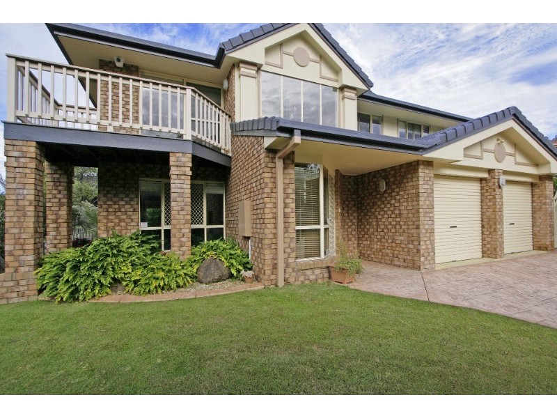 18 White Cap Close, Pacific Pines QLD 4211