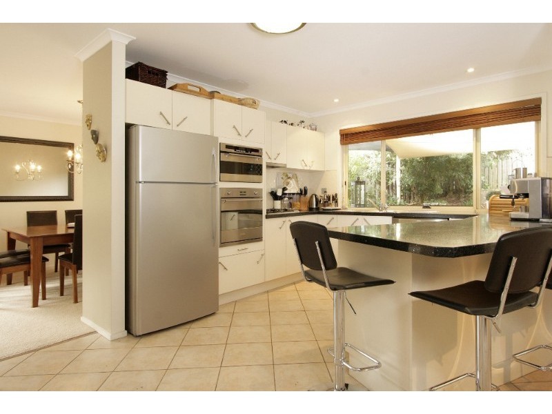 18 White Cap Close, Pacific Pines QLD 4211