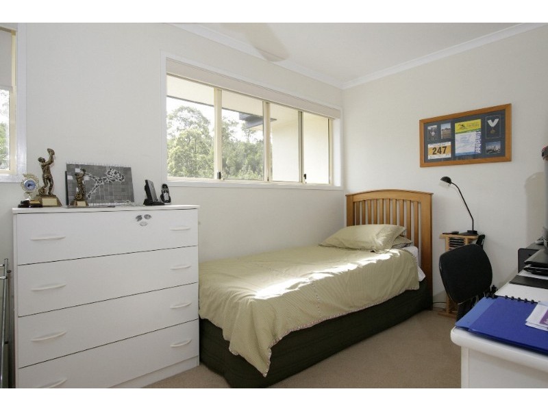 18 White Cap Close, Pacific Pines QLD 4211