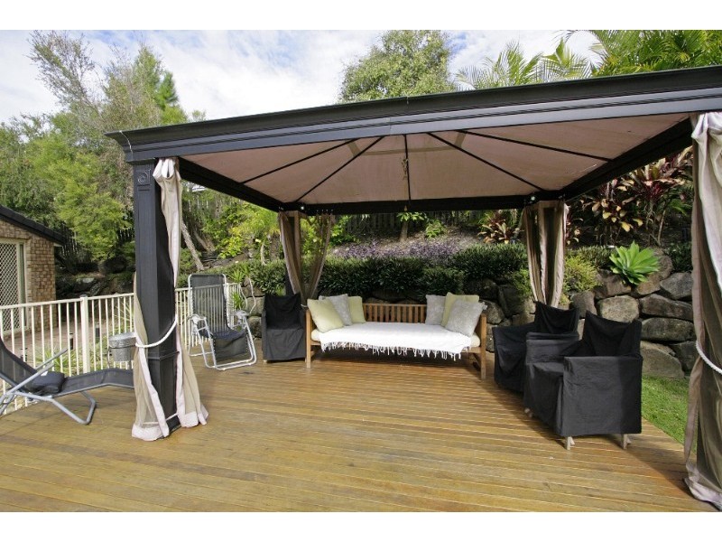 18 White Cap Close, Pacific Pines QLD 4211