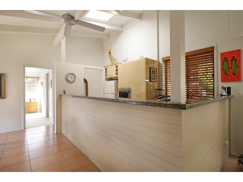 8 Grevillia  Avenue, Southport QLD 4215