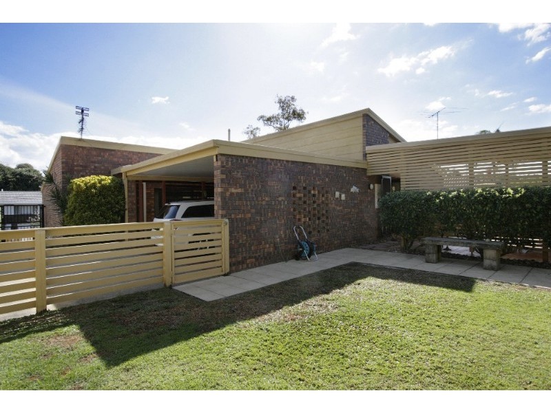 8 Grevillia  Avenue, Southport QLD 4215