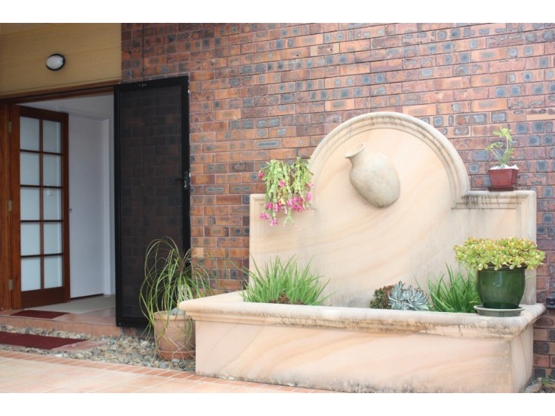 8 Grevillia  Avenue, Southport QLD 4215