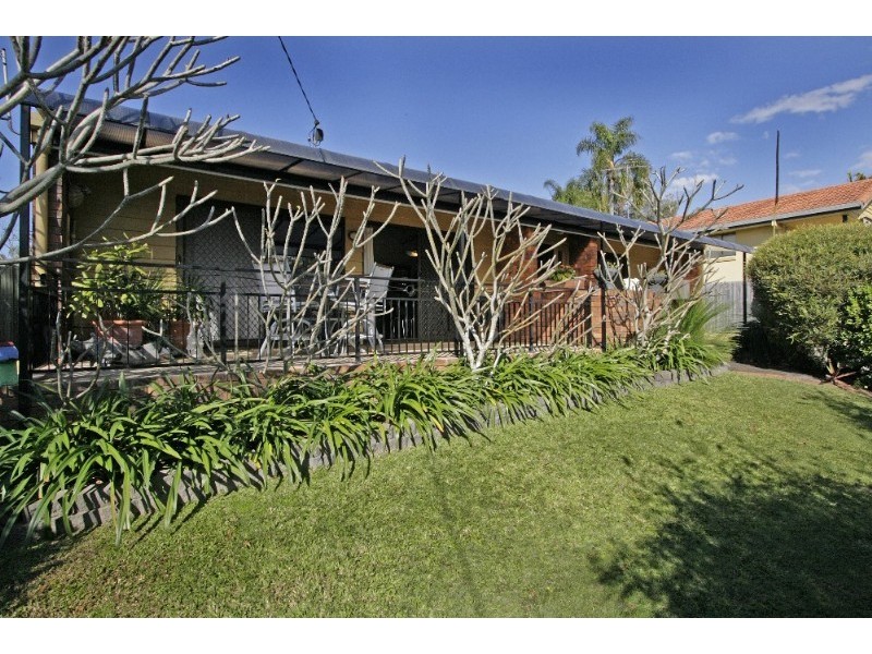 8 Grevillia  Avenue, Southport QLD 4215