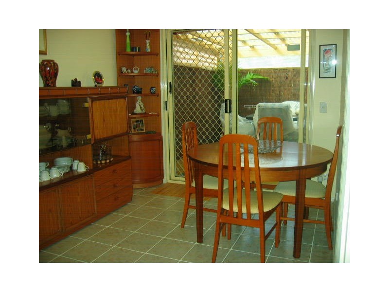 1/10 Dauphin Crescent, Merrimac QLD 4226