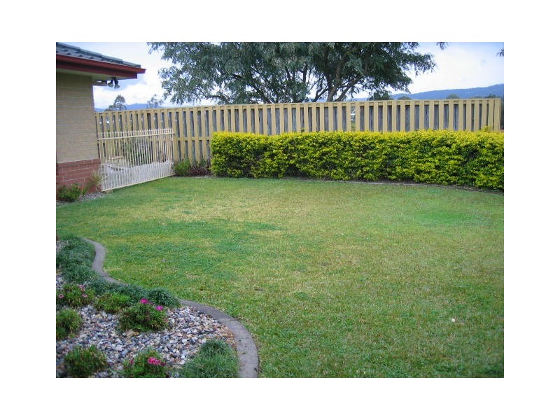 1/10 Dauphin Crescent, Merrimac QLD 4226