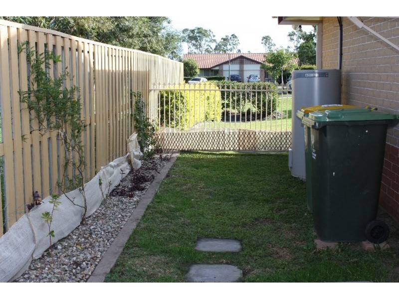 1/10 Dauphin Crescent, Merrimac QLD 4226