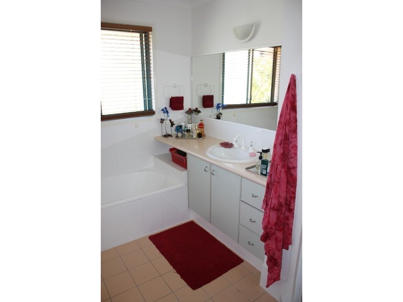 11/19 Santa Barbara Road, Hope Island QLD 4212