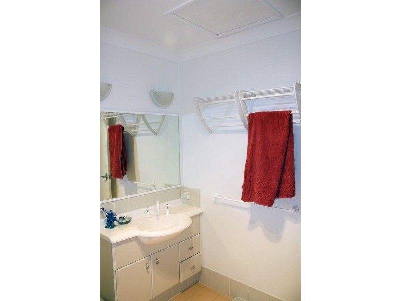 11/19 Santa Barbara Road, Hope Island QLD 4212