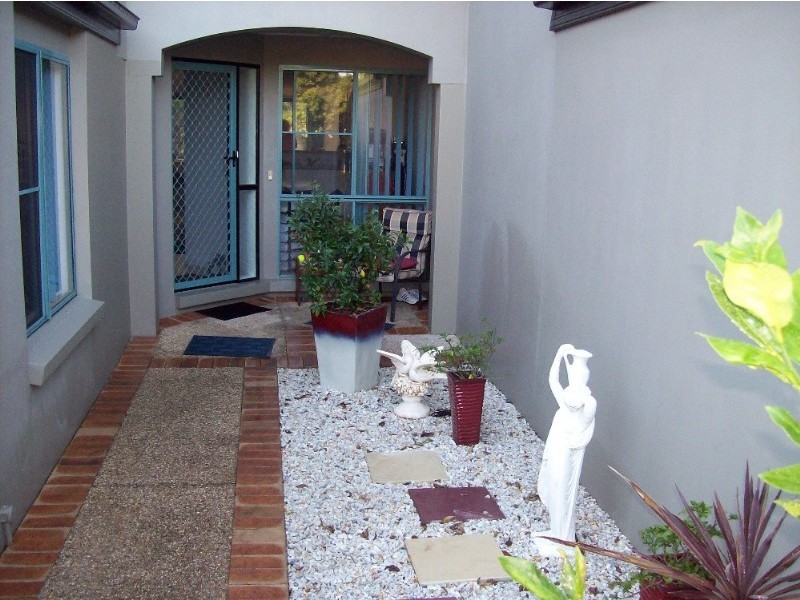 11/19 Santa Barbara Road, Hope Island QLD 4212