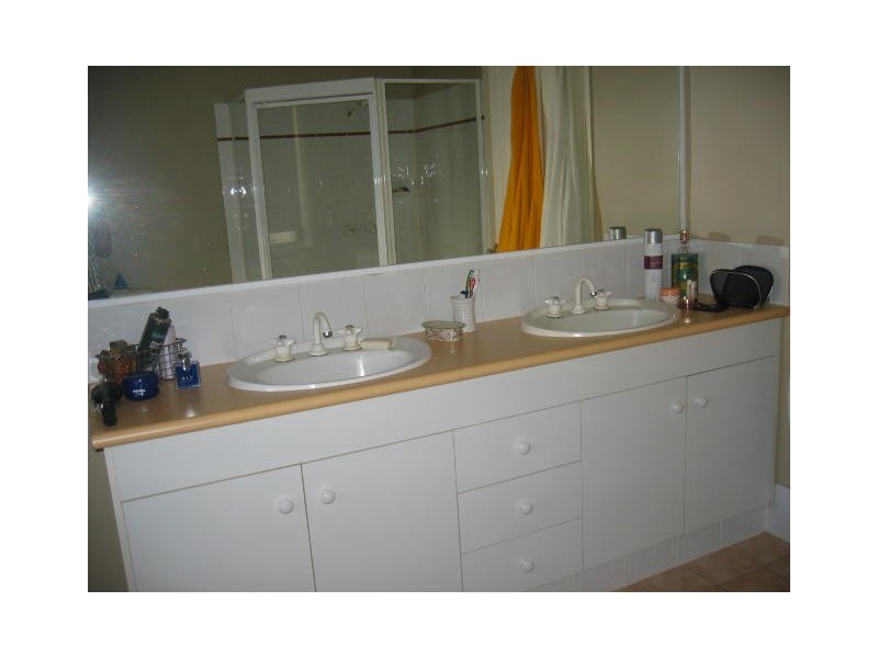 23 Tiger Drive, Arundel QLD 4214