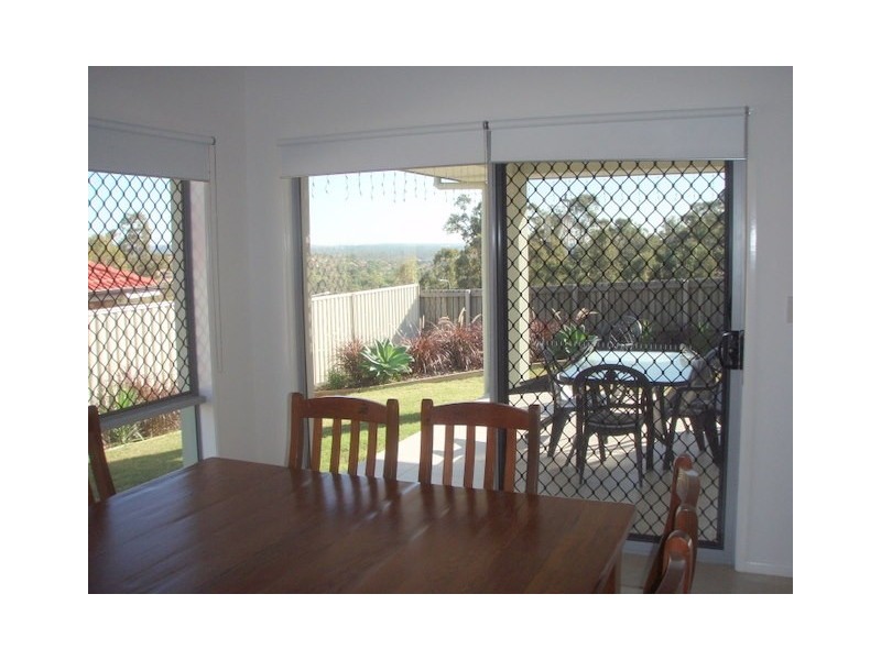 41 Zane Street, Molendinar QLD 4214