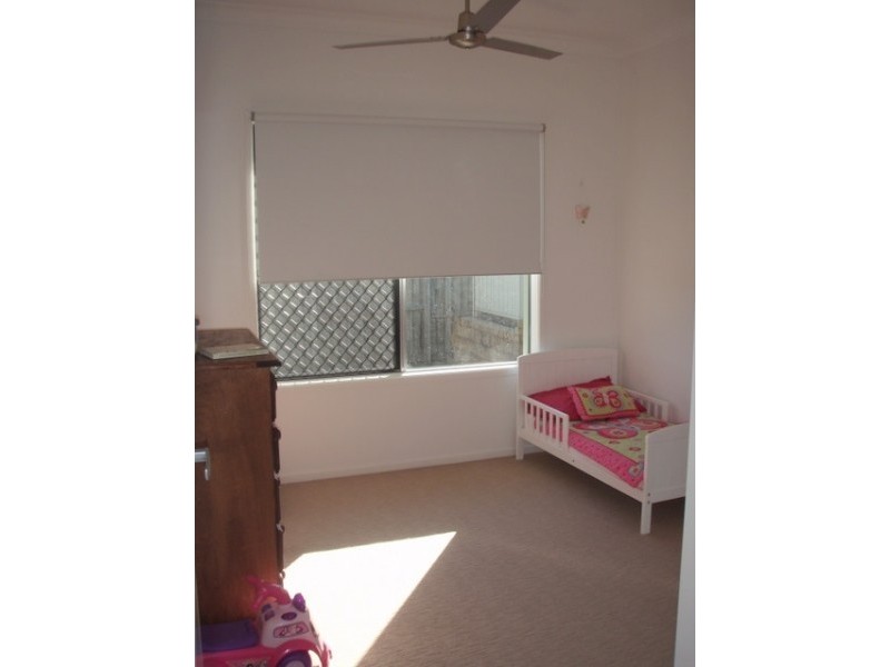 41 Zane Street, Molendinar QLD 4214