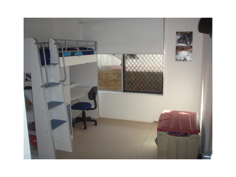 41 Zane Street, Molendinar QLD 4214