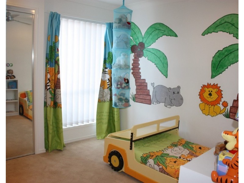 13 Brissendon Street, Maudsland QLD 4210