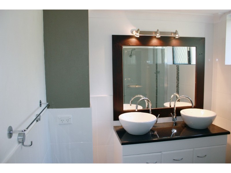 1/44 Oceanic Drive, Mermaid Waters QLD 4218