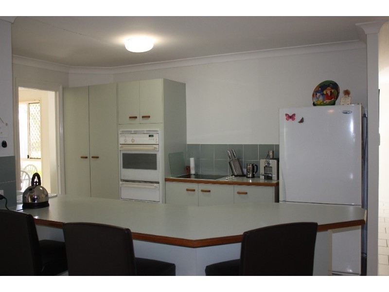 10 Open Drive, Arundel QLD 4214