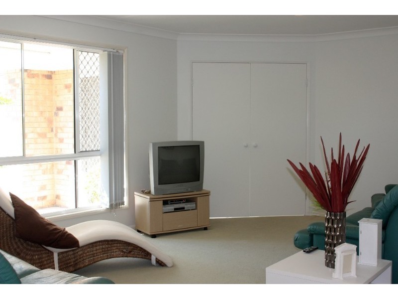 10 Open Drive, Arundel QLD 4214