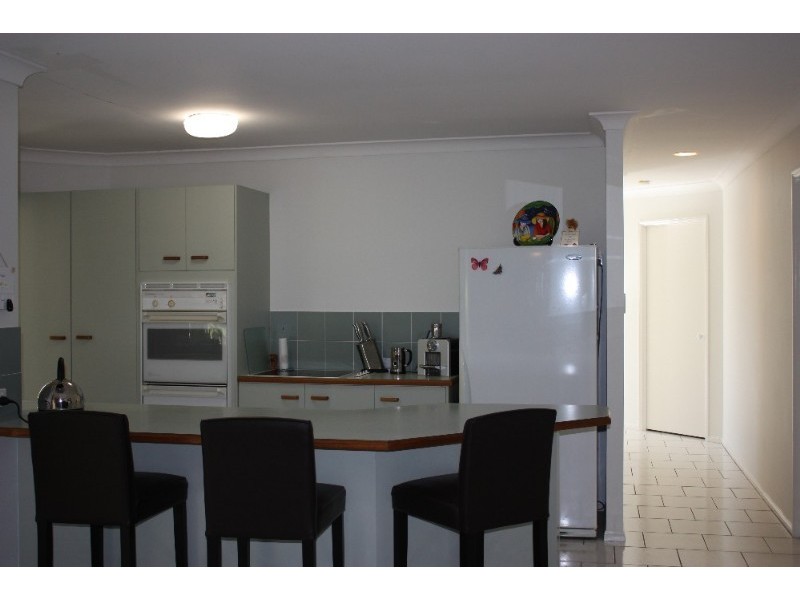 10 Open Drive, Arundel QLD 4214