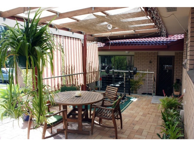 3 Horsham Place, Helensvale QLD 4212