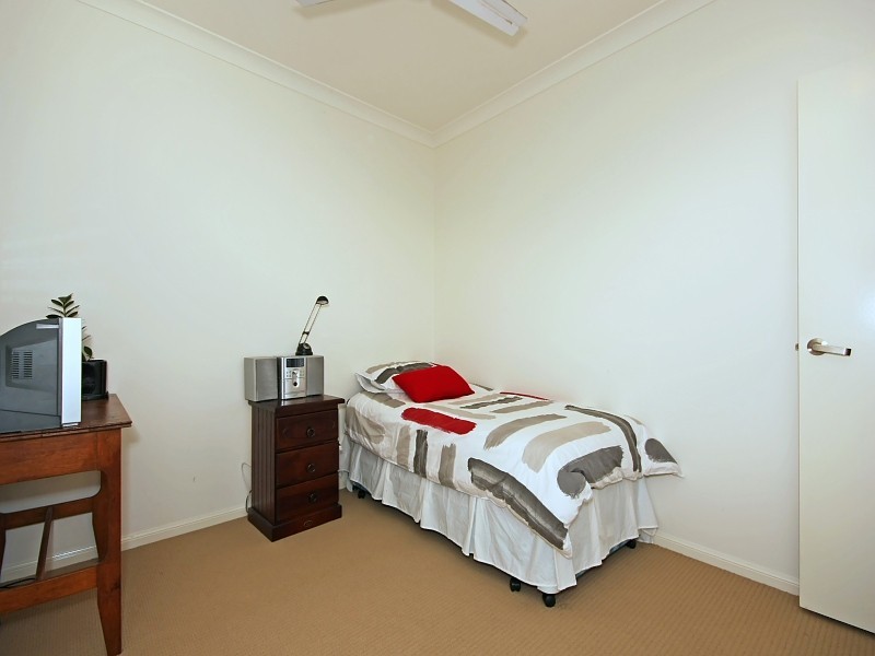 5 Ivor Court, Benowa QLD 4217