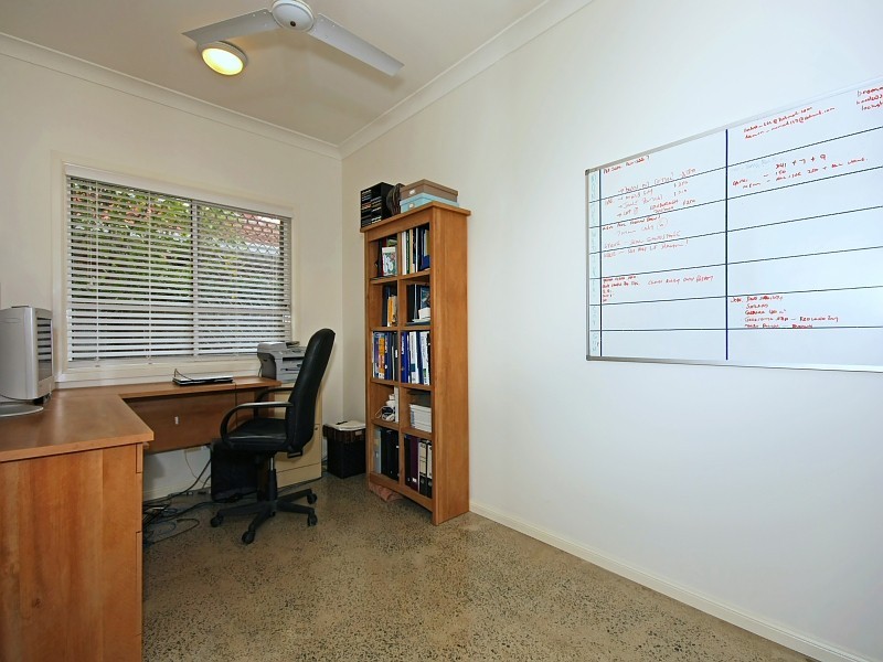 5 Ivor Court, Benowa QLD 4217