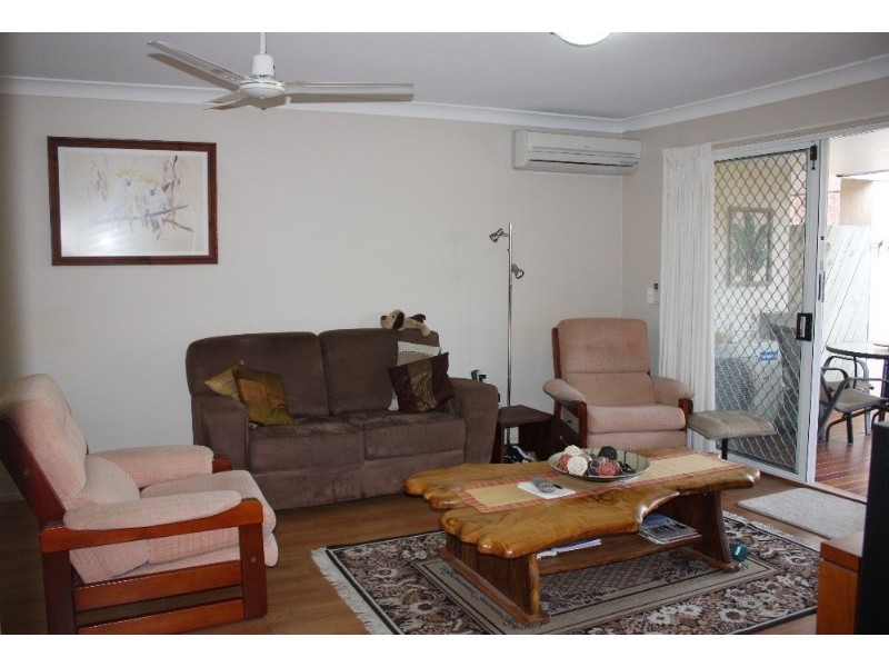 27/128 Benowa Road, Southport QLD 4215