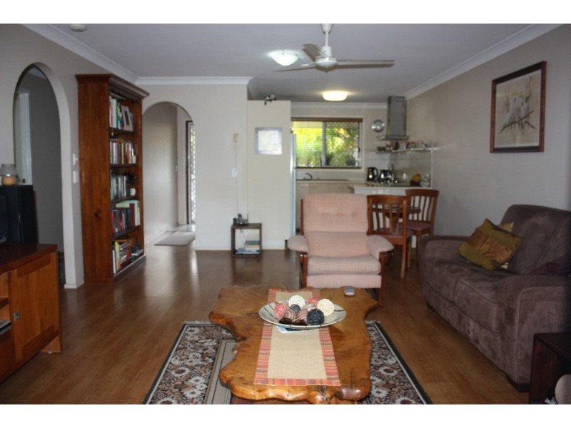 27/128 Benowa Road, Southport QLD 4215