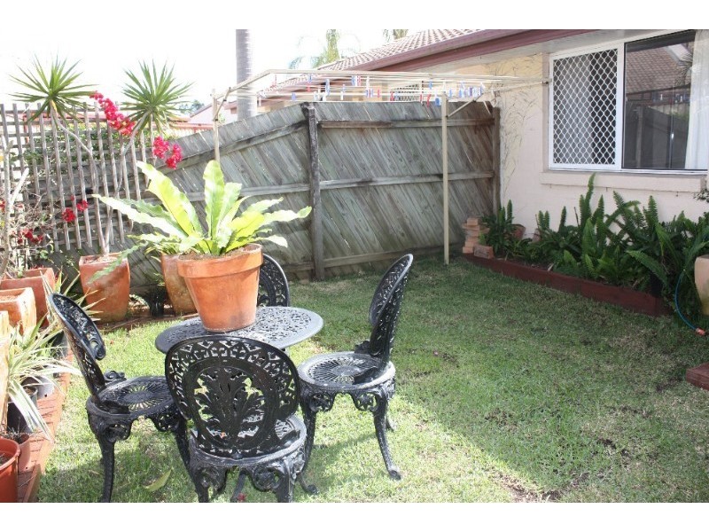 27/128 Benowa Road, Southport QLD 4215