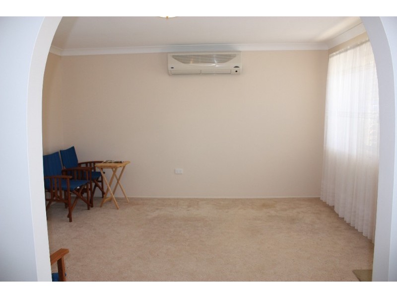 132 Monaco Street, Broadbeach Waters QLD 4218