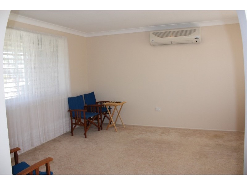 132 Monaco Street, Broadbeach Waters QLD 4218