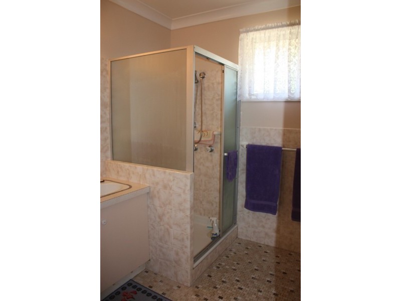 132 Monaco Street, Broadbeach Waters QLD 4218