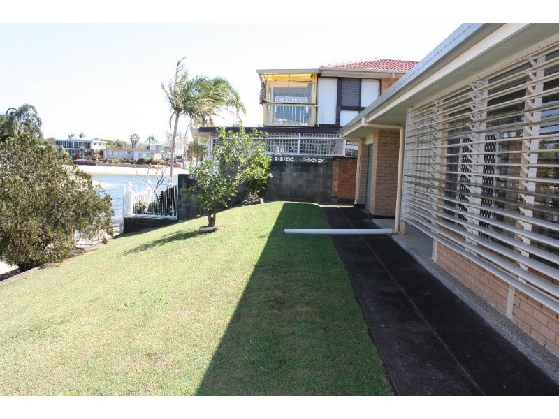 132 Monaco Street, Broadbeach Waters QLD 4218