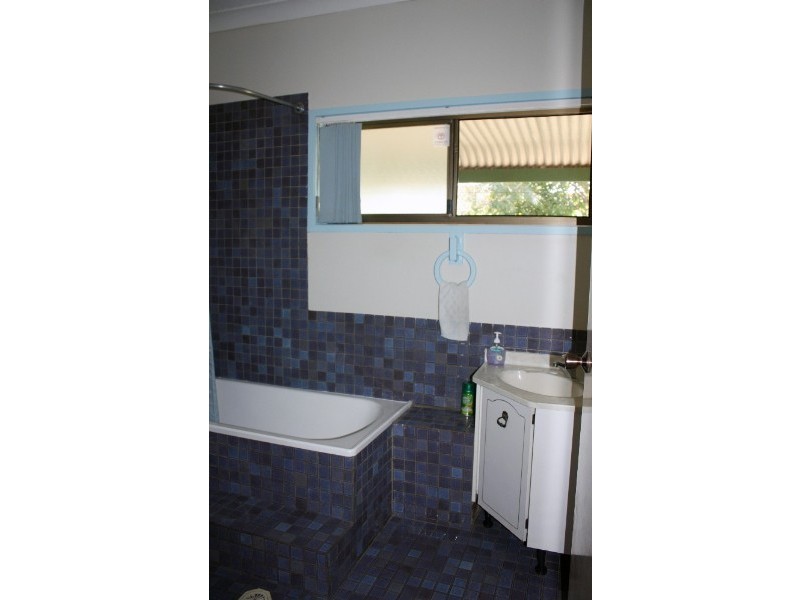 2 Alzino Place, Carrara QLD 4211