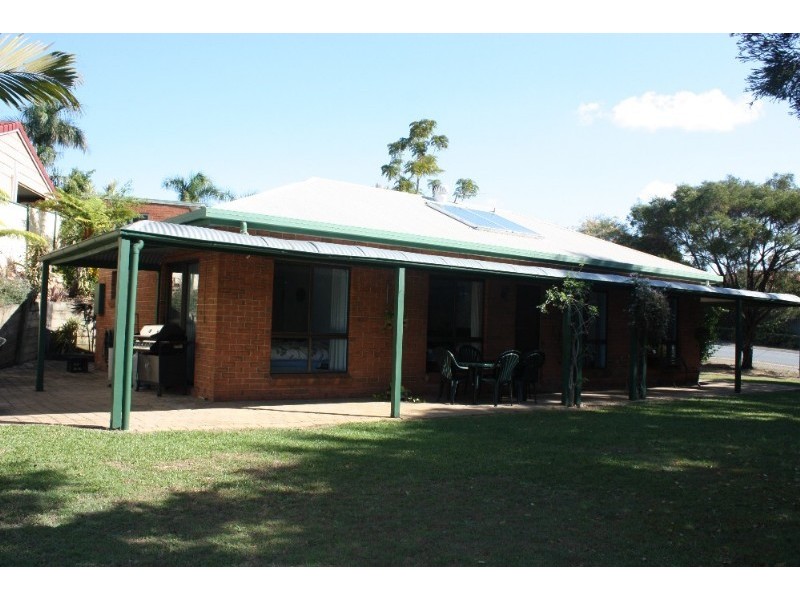 2 Alzino Place, Carrara QLD 4211