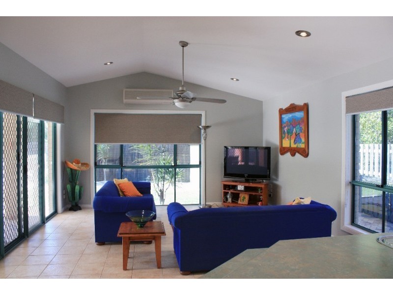 21 Lakeshore Drive, Monterey Keys QLD 4212