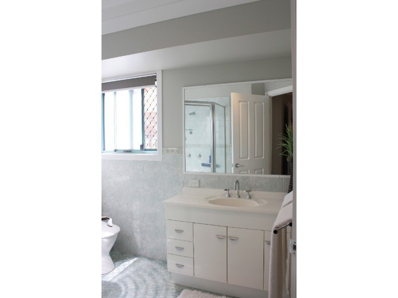 21 Lakeshore Drive, Monterey Keys QLD 4212