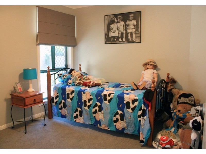 21 Lakeshore Drive, Monterey Keys QLD 4212