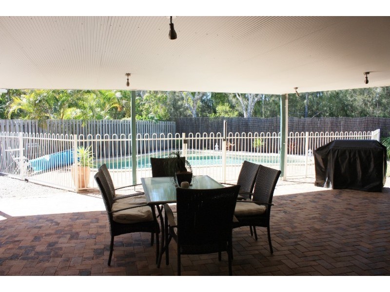 21 Lakeshore Drive, Monterey Keys QLD 4212