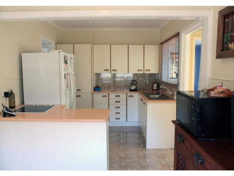 19 Bellevue Parade, Labrador QLD 4215