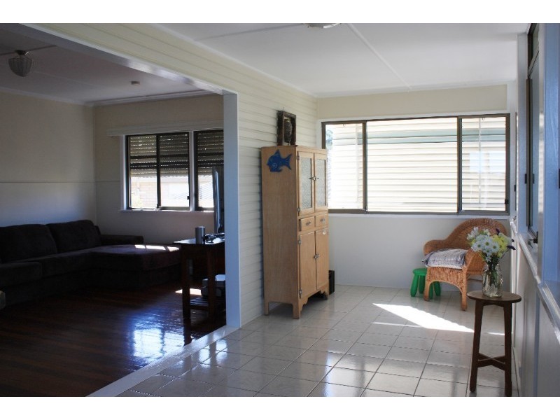 19 Bellevue Parade, Labrador QLD 4215