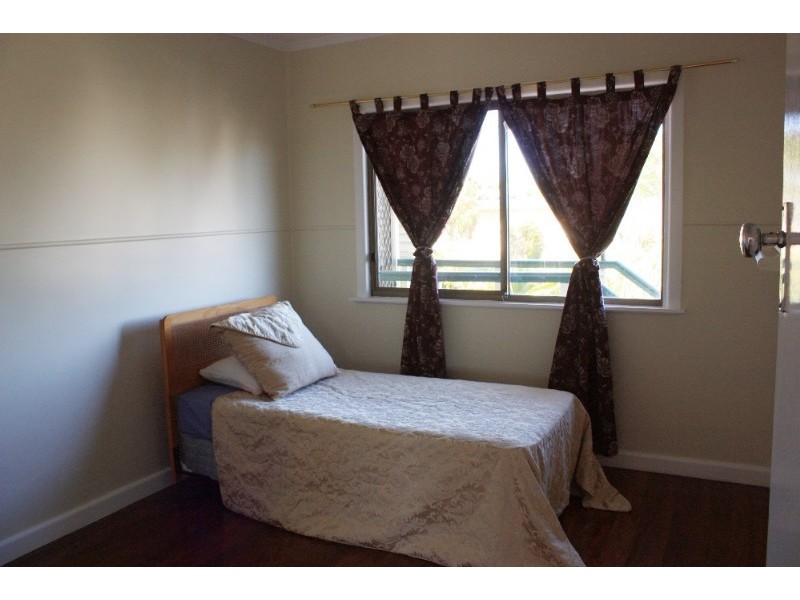 19 Bellevue Parade, Labrador QLD 4215